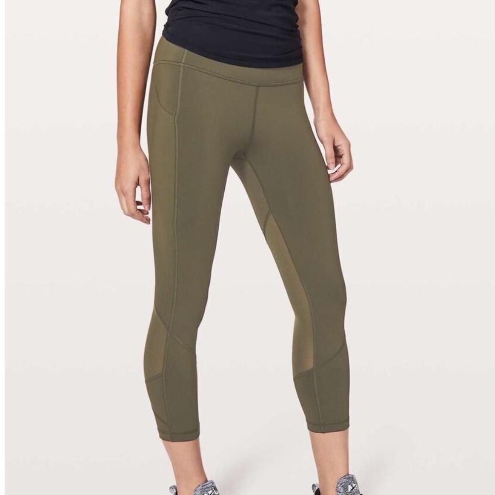 Lululemon Pace Rival Crop. olive green, size 8